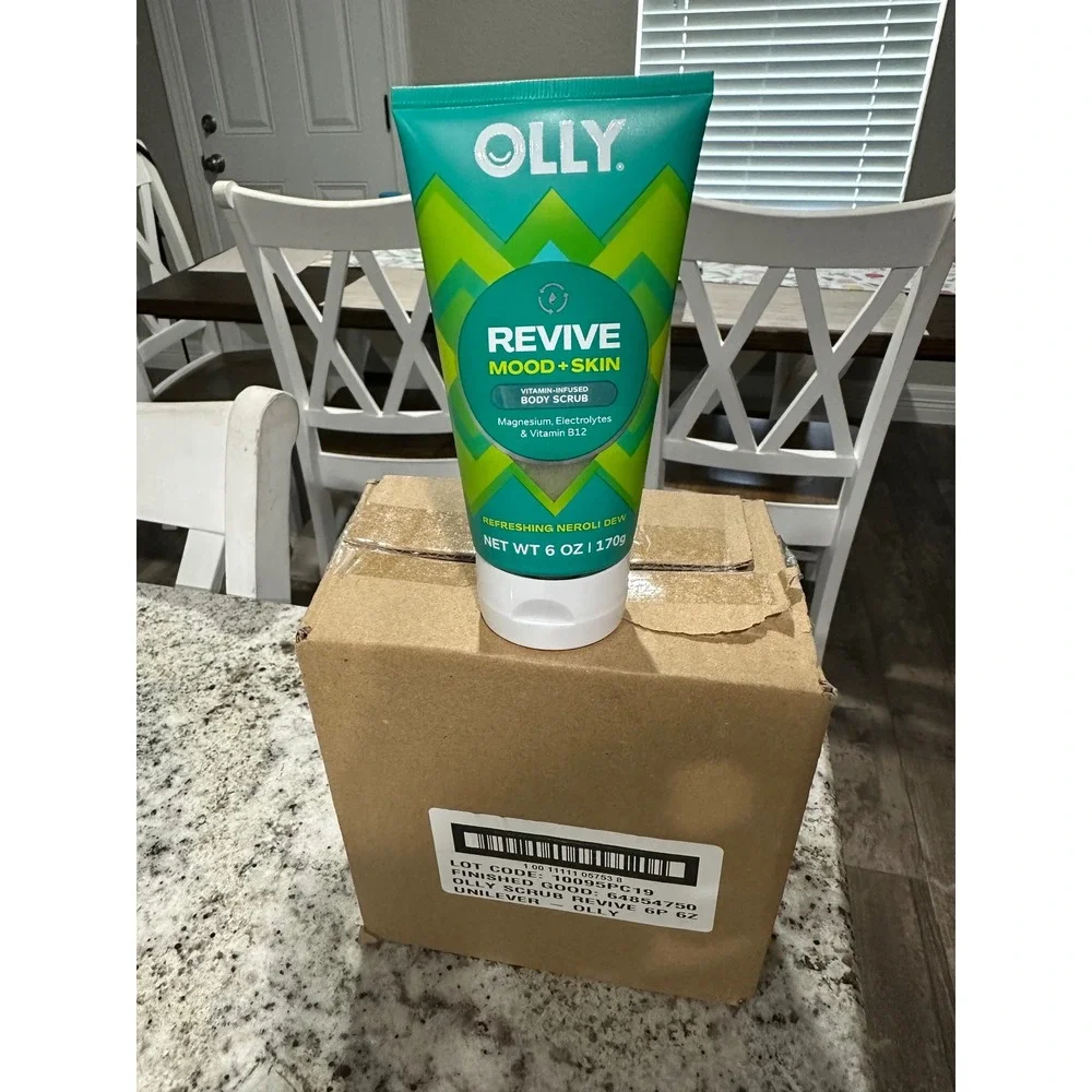 Olly Revive Mood + Skin Body Scrub  6oz Green New Vitamin Infused (Box of 6)